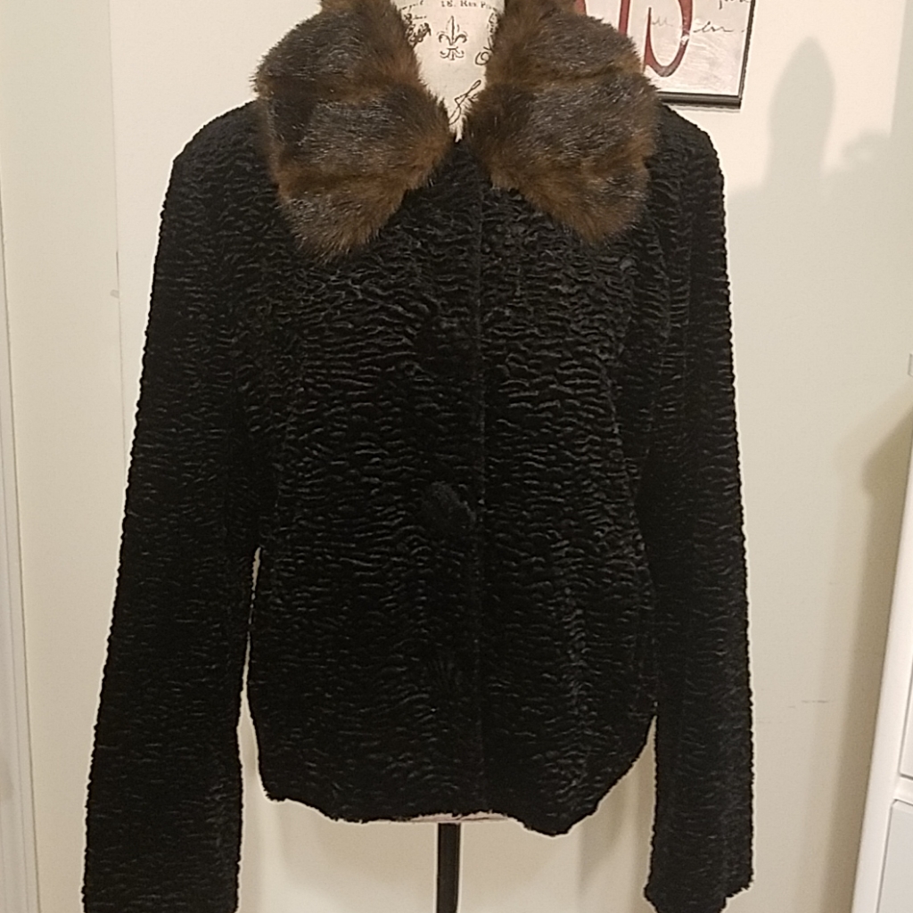 One Day Sale Beautiful Coat By Colebrook